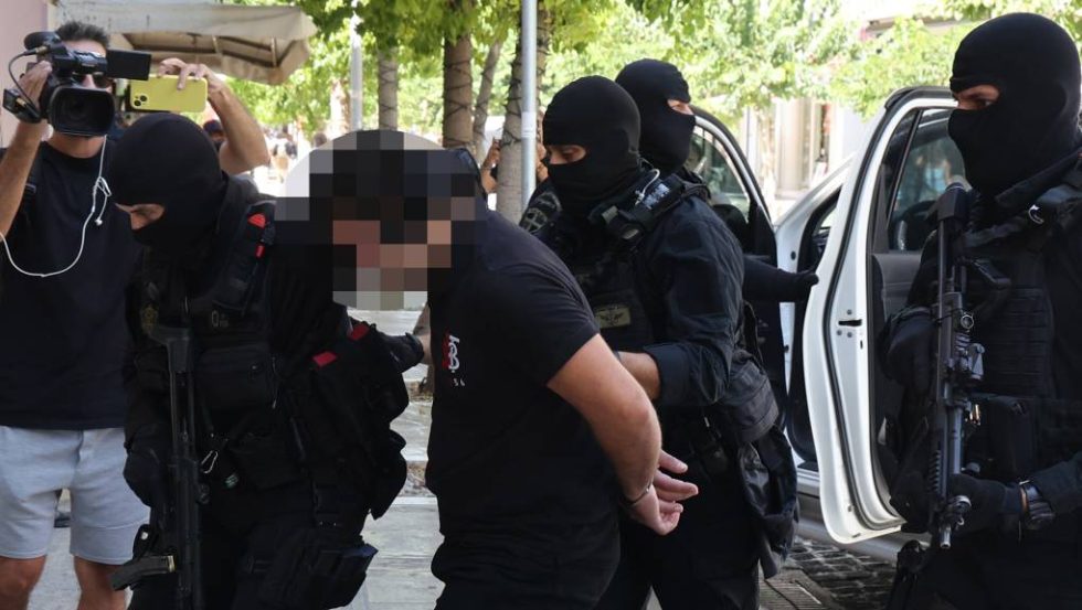 Προσερχόμενος στον ανακριτή